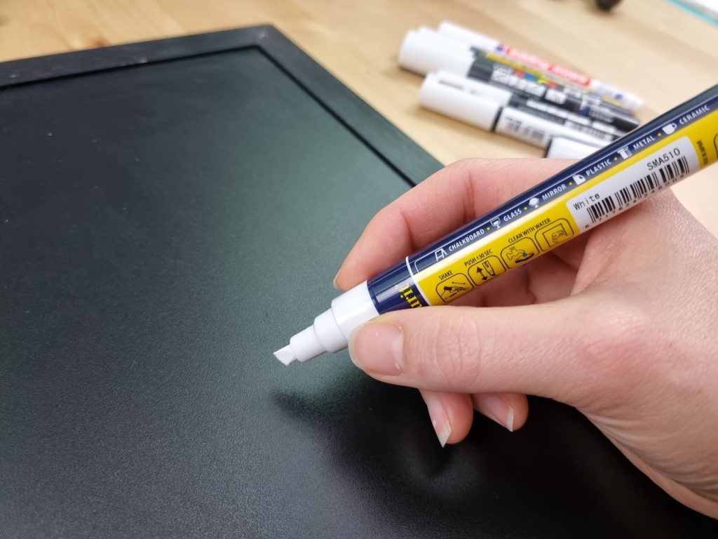 krijtstift-krijtbord-schoonmaken