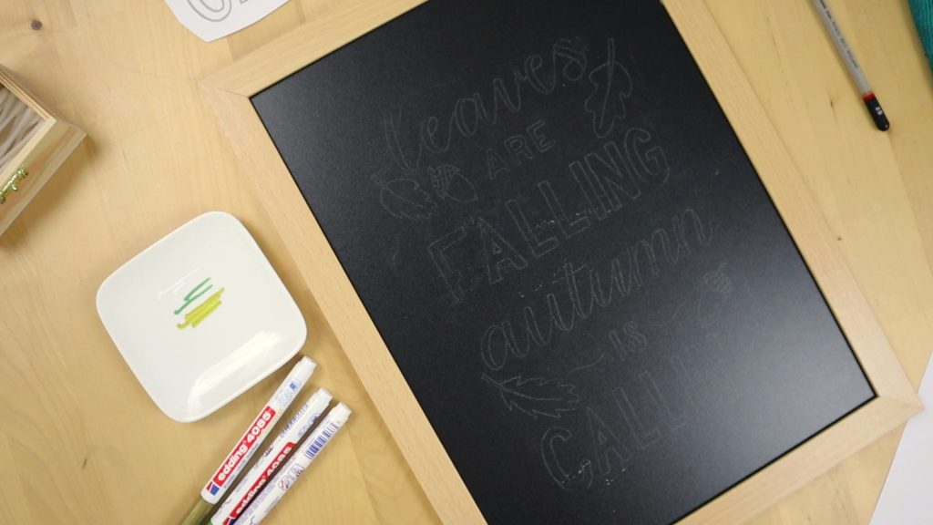 quote-krijtbord-handletteren-krijtstift-herfst-stap5