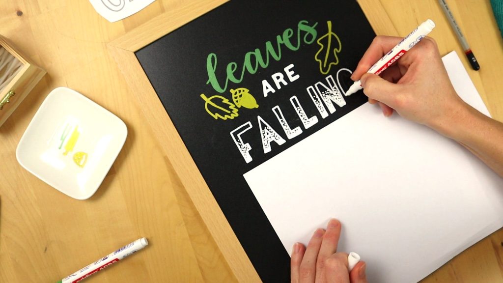 quote-krijtbord-handletteren-krijtstift-herfst-stap7