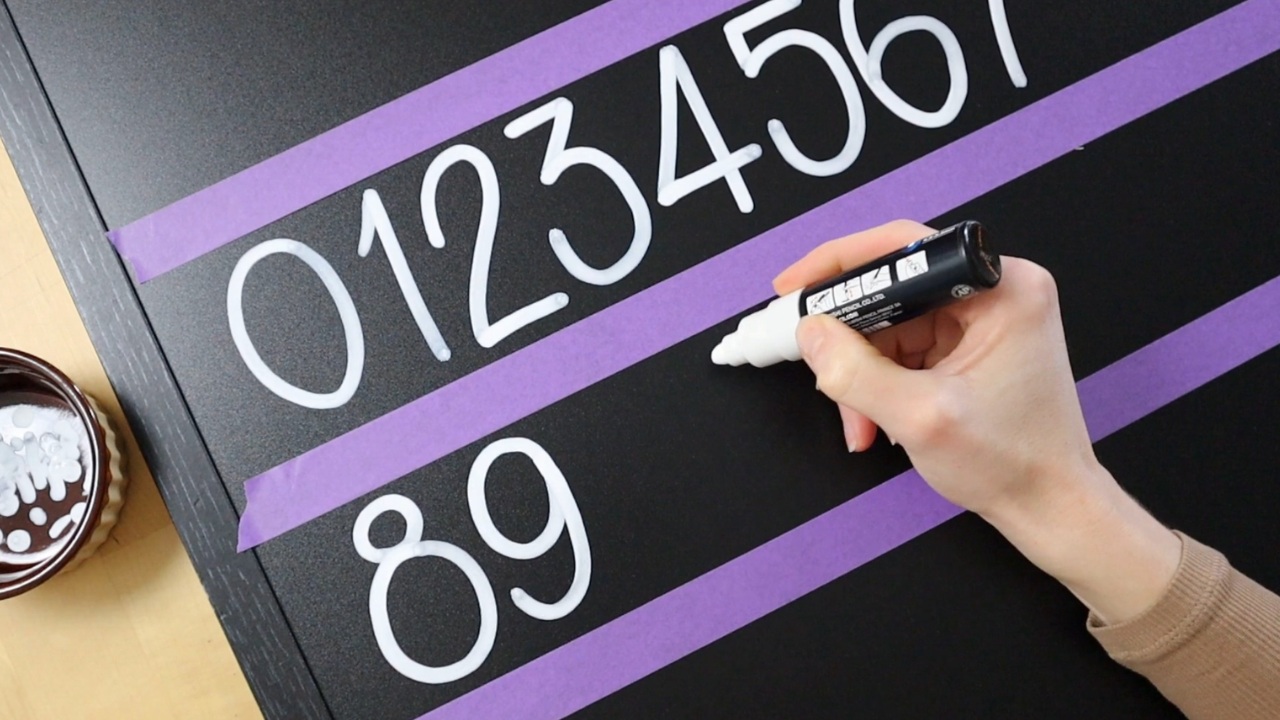 Zo-kun-je-makkelijk-getallen-op-je-krijtbord-schrijven