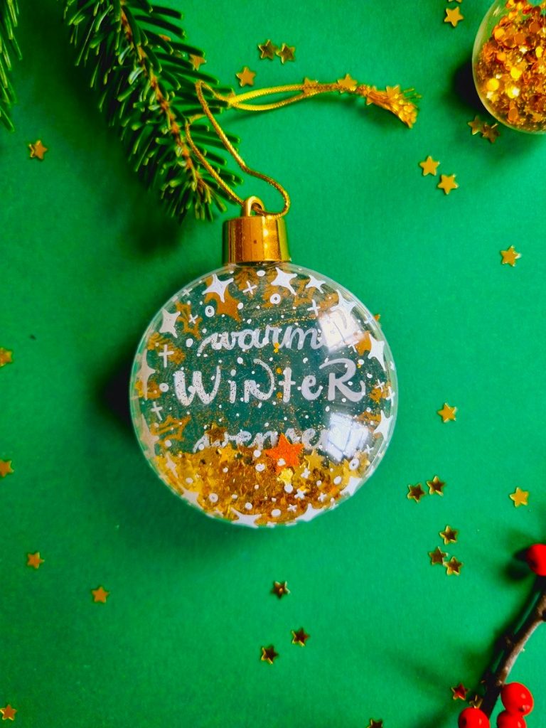 doorzichtige-kerstbal-schudbol-maken-action