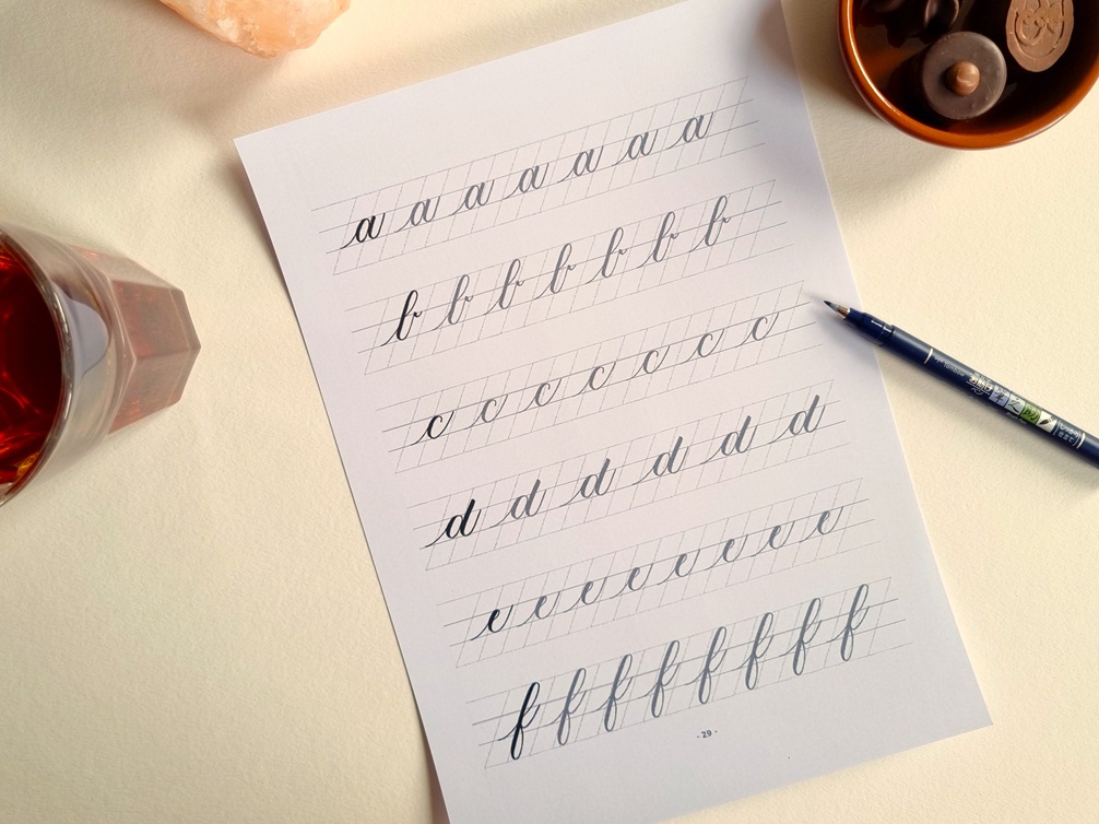 4-kalligrafie-alfabet-kleine-letters